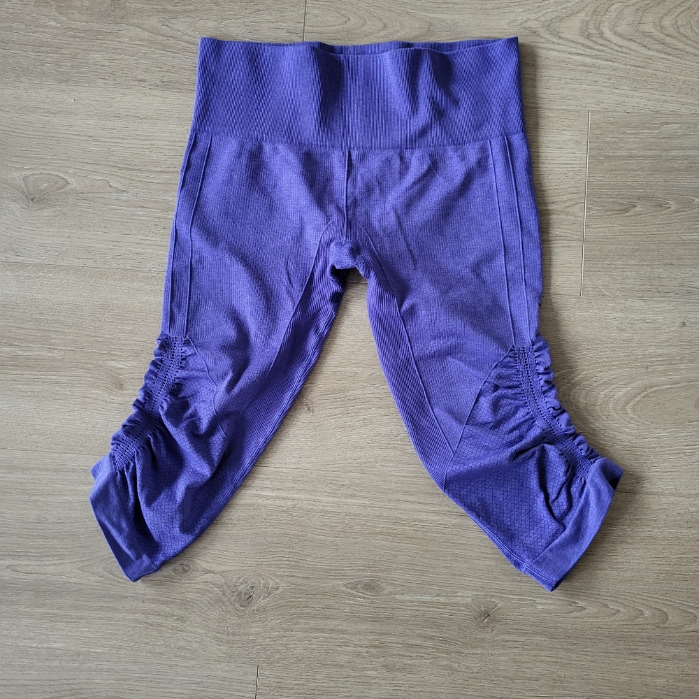 Lululemon In The Flow Crop Seamless Yoga Leggings